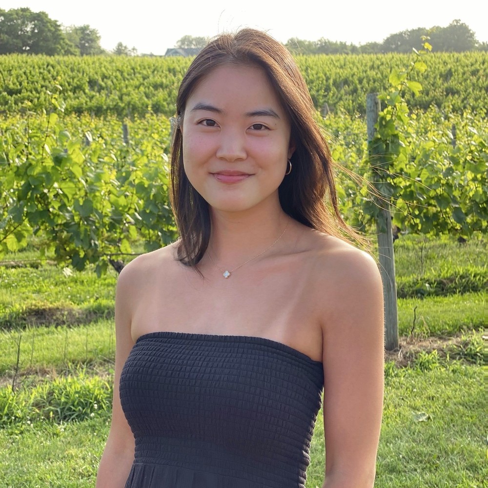 Meet your Posher, Lauren